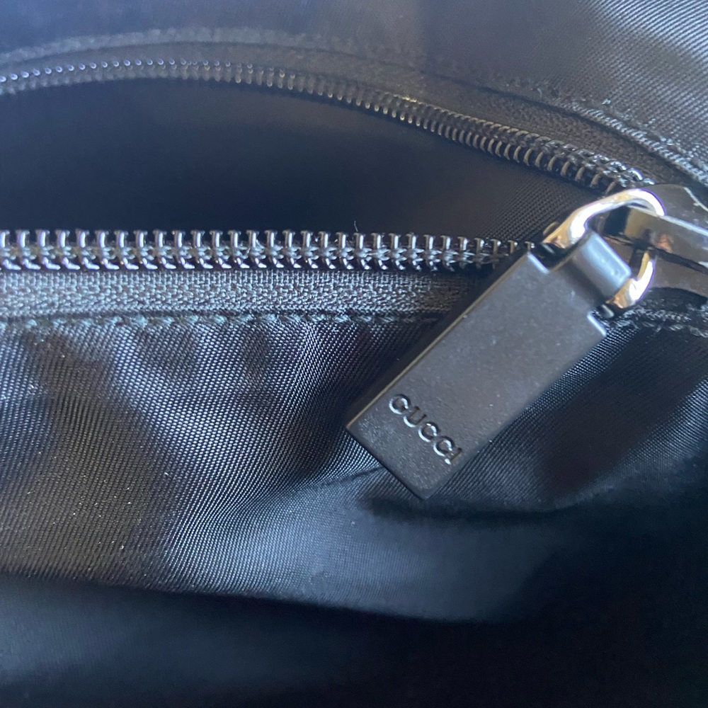 Men’s GUCCi laptop bag - Picture 6 of 9